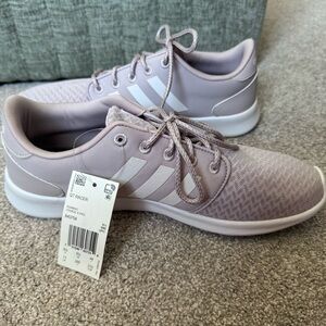 Adidas Women's QT Racer Sneakers size 11